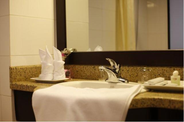 Hue Smile Hotel Zimmer foto